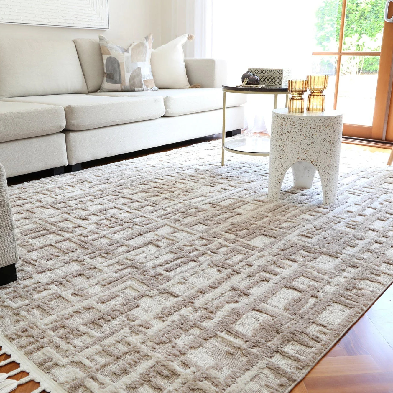 Bilbao rug displayed in a Noosa coastal-themed room, highlighting its compatibility with beach-style decor.