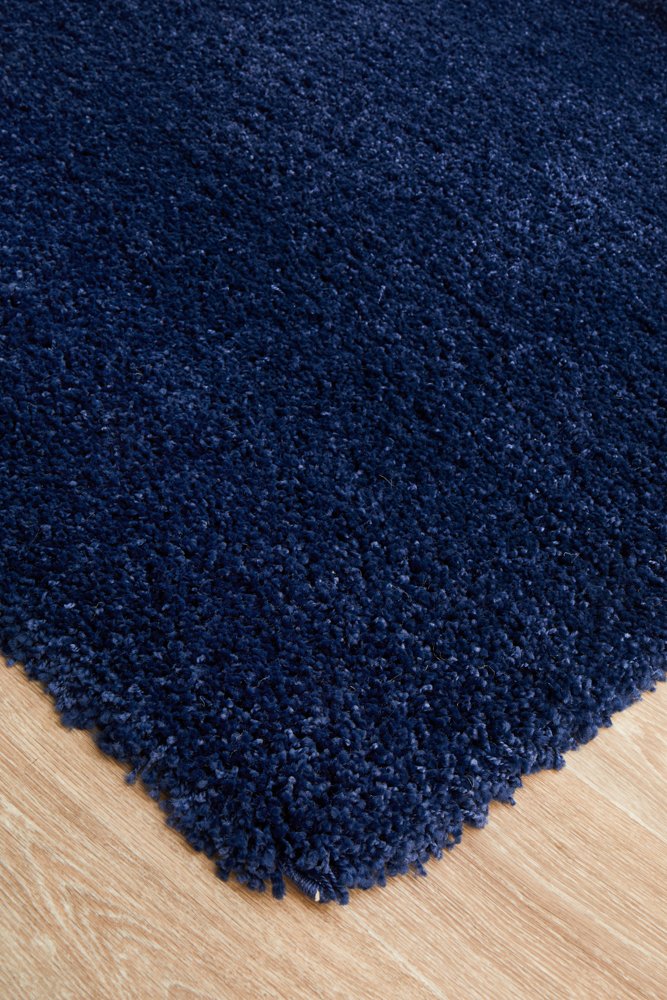 Detailed view of the Laguna Rug's texture in Denim, highlighting the quality polypropylene and its plush 40mm pile.