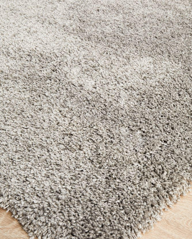 Detailed close-up of the Laguna Rug's soft and plush texture in Silver, highlighting the high-quality polypropylene material.