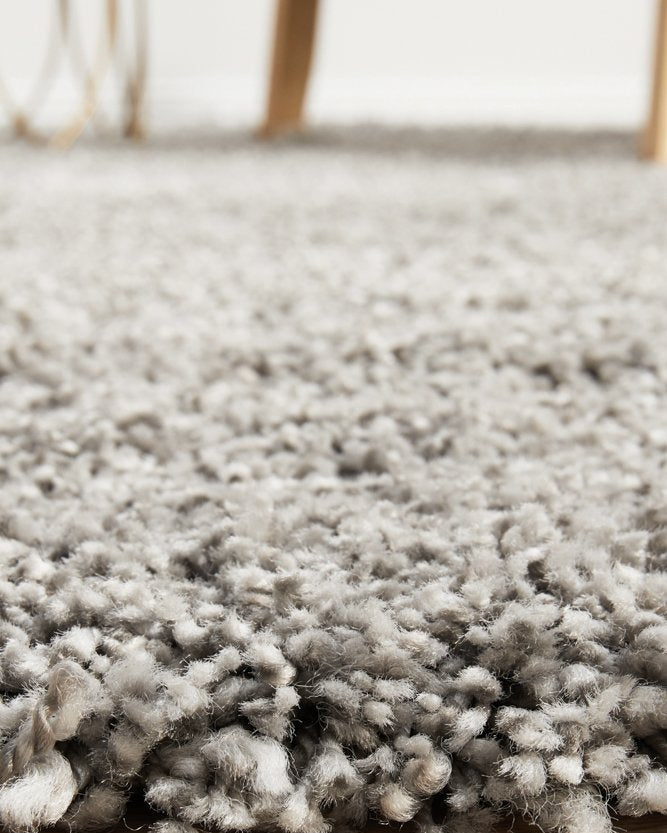Zoomed-in view showing the intricate weave and 40mm pile of the Laguna Rug in Silver.