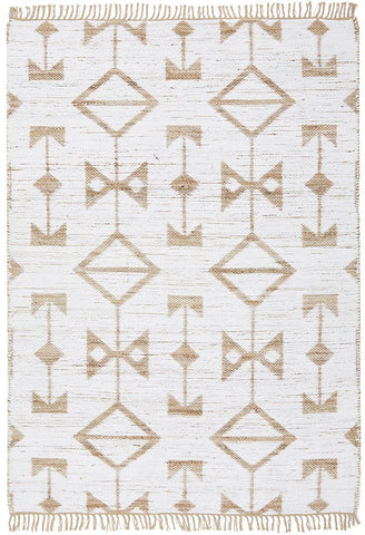 Image focusing on the craftsmanship of the Bodhi - Trudy Rug, illustrating the quality and tradition of its hand-loomed construction.