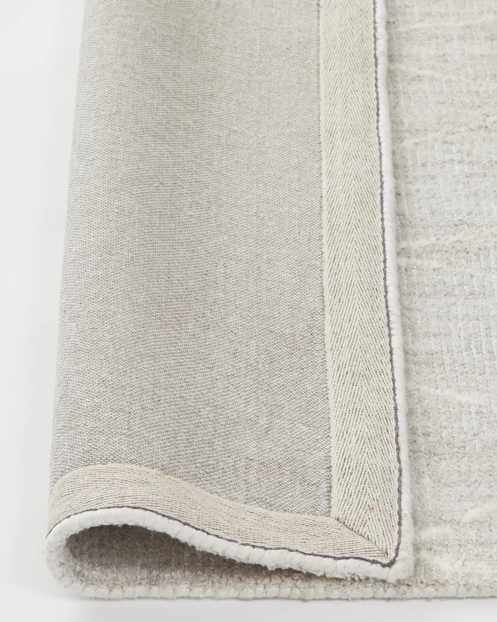 Display of the rug's versatile sizing options, suitable for a range of room dimensions and layouts.