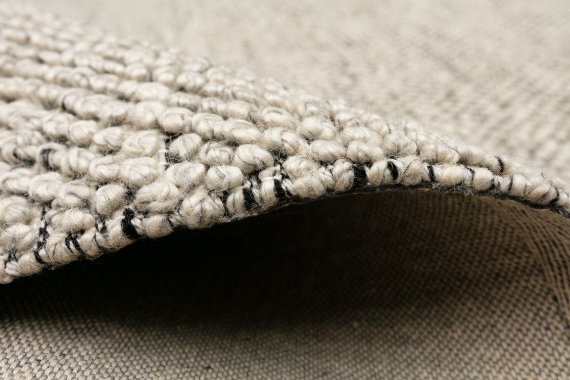 avenue_timeless-grey-rug close up